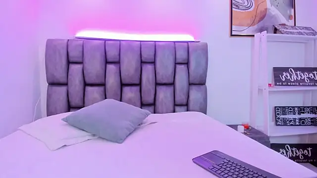 Violet Anders online show from 01/10/26, 06:53