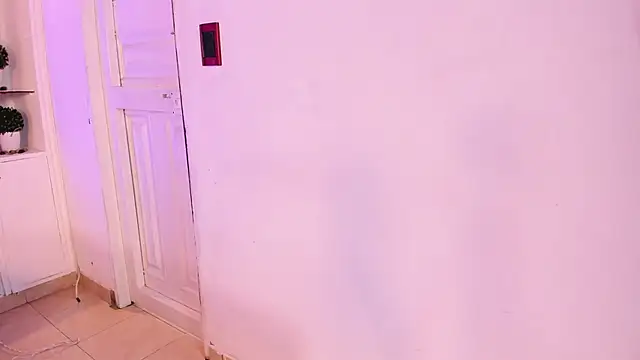 Caroline Millerr online show from 02/06/26, 07:39