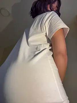 Capricho 01 online show from 11/18/25, 06:56