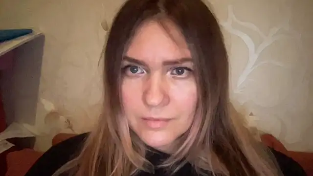 Snapshot of Milysoren chatting on 02/13/26, 06:37 Milysoren online show from 02/13/26, 06:37