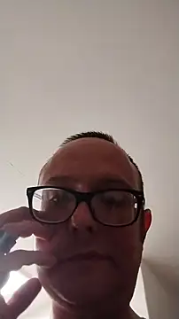 Snapshot of Hunglongny chatting on 01/11/26, 03:00 Hunglongny online show from 01/11/26, 03:00