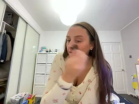 Playfulvixen25 online show from 03/21/26, 02:49