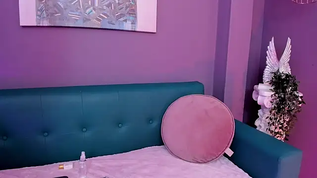 Alessiia   online show from 12/14/25, 03:01