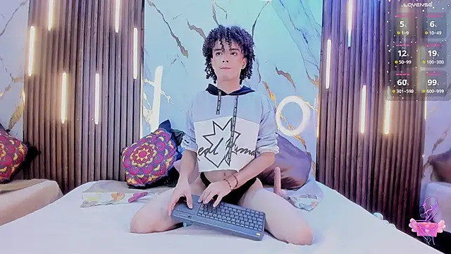 NoahVidall online show from 10/04/25, 05:27