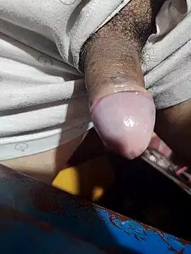 Snapshot of Sir_clouden chatting on 09/28/25, 08:58 Sir clouden online show from 09/28/25, 08:58