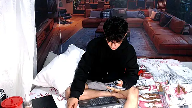 RomeoMillerr online show from 05/27/26, 04:48