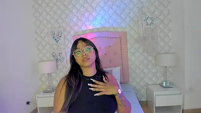 Snapshot of Aria_Star7 chatting on 10/11/25, 07:23 Aria Star7 online show from 10/11/25, 07:23