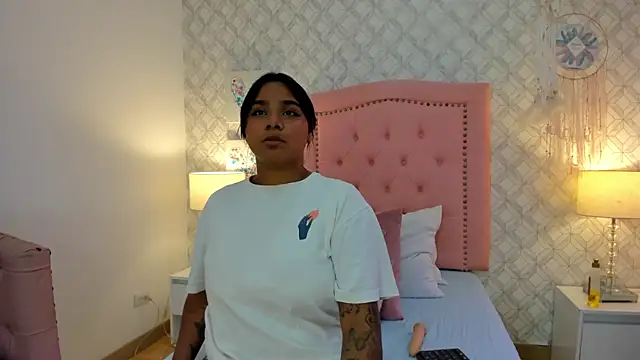 Snapshot of Aria_Star7 chatting on 10/14/25, 07:47 Aria Star7 online show from 10/14/25, 07:47