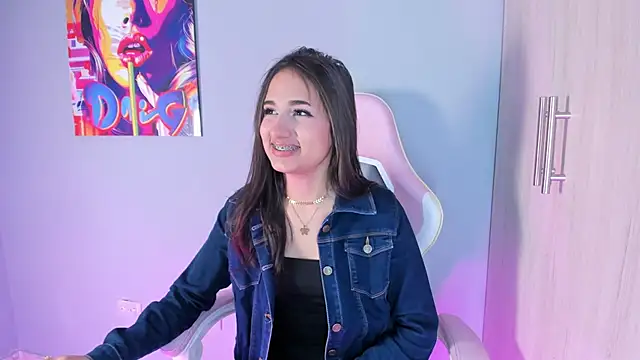 Athenea  fox online show from 12/14/25, 11:48