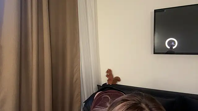 Ur neighbor Kira online show from 03/28/26, 01:22