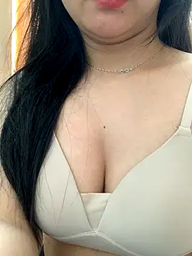 Lydia-a online show from 11/22/25, 05:39