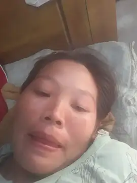 Snapshot of bree-zz chatting on 10/10/25, 06:34 bree-zz online show from 10/10/25, 06:34