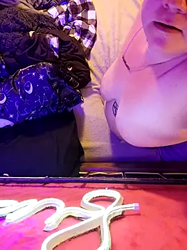 violentviolet68 online show from 04/18/26, 04:22