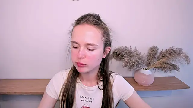 LilMary  online show from 04/21/26, 08:31