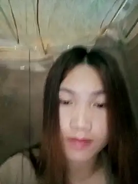 min-xinh online show from 10/08/25, 01:20