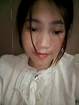 min-xinh online show from 11/18/25, 05:34