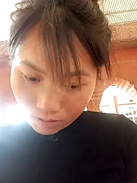 min-xinh online show from 04/13/26, 08:09