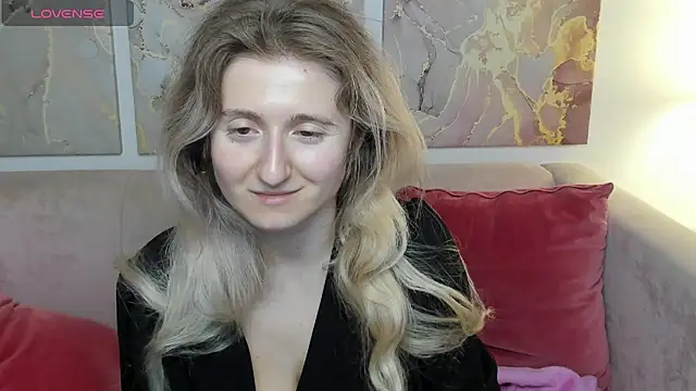 Snapshot of CamillaDreamer chatting on 05/04/26, 12:50 CamillaDreamer online show from 05/04/26, 12:50