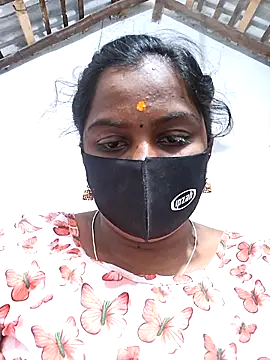 Snapshot of Tamil_Hot_Sindhu chatting on 10/07/25, 08:11 Tamil Hot Sindhu online show from 10/07/25, 08:11