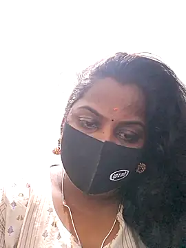 Snapshot of Tamil_Hot_Sindhu chatting on 10/27/25, 06:34 Tamil Hot Sindhu online show from 10/27/25, 06:34