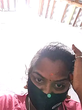 Snapshot of Tamil_Hot_Sindhu chatting on 10/29/25, 12:57 Tamil Hot Sindhu online show from 10/29/25, 12:57