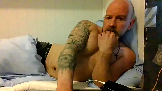Snapshot of Real_viking chatting on 10/21/25, 08:15 Real viking online show from 10/21/25, 08:15