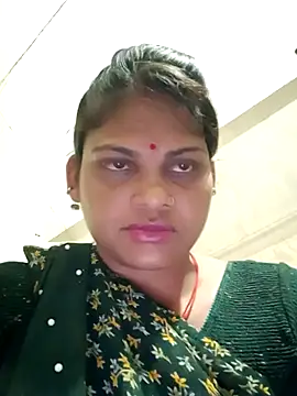 Snapshot of SHMA-77 chatting on 10/03/25, 04:15 SHMA-77 online show from 10/03/25, 04:15