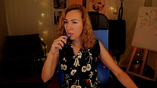 DonnaSmitth online show from 11/04/25, 09:19