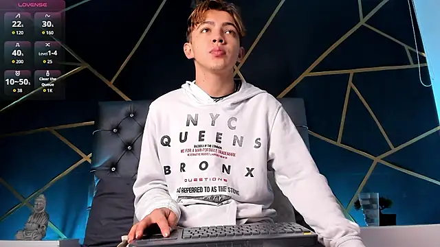 Lian Miller1  online show from 02/23/26, 12:24