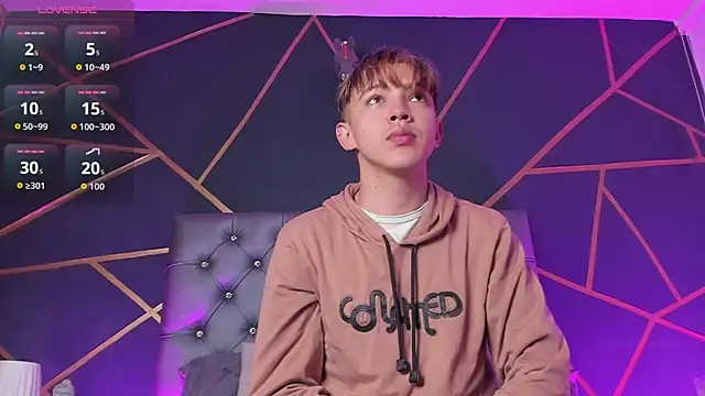 Lian Miller1  online show from 03/31/26, 12:16