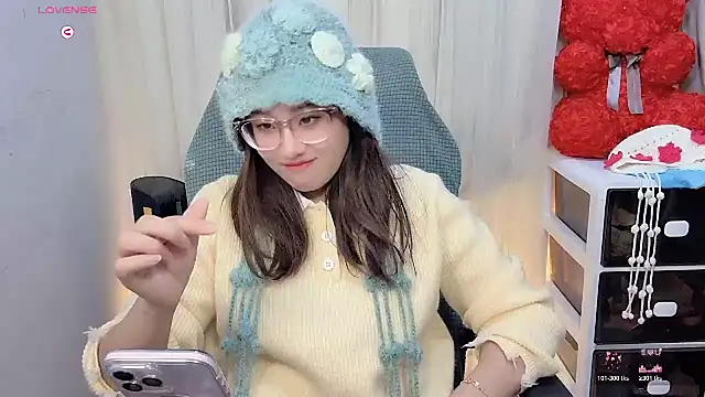 NEWONETO online show from 11/19/25, 11:43