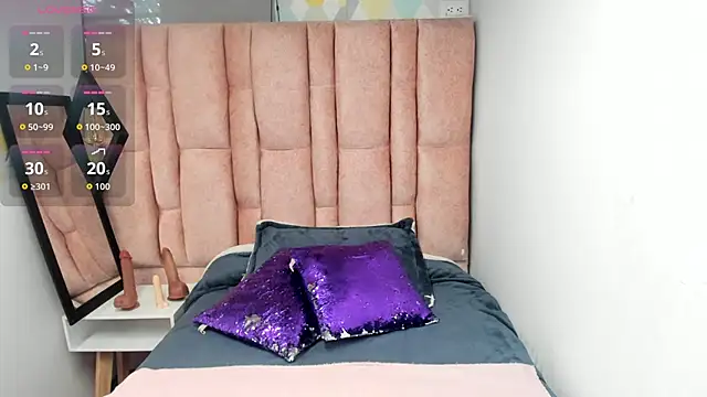 Issa Milf   online show from 03/10/26, 01:49