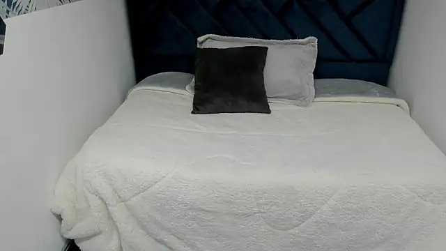 Valery More   online show from 11/26/25, 12:17