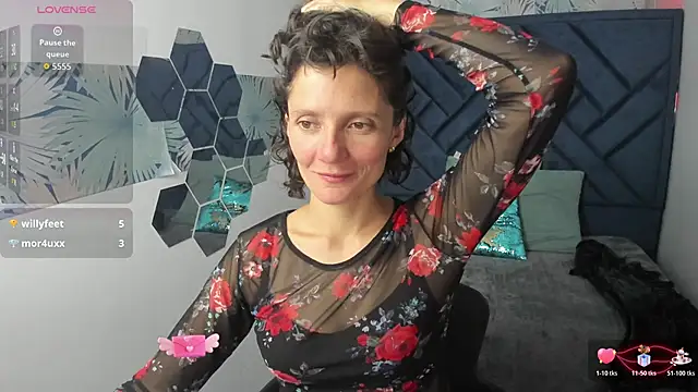 Valery More   online show from 02/11/26, 02:11