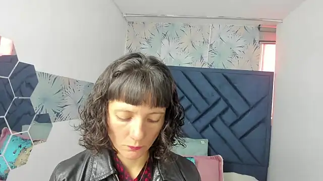 Valery More   online show from 03/09/26, 01:04