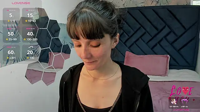 Valery More   online show from 06/29/26, 01:44