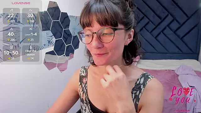 Valery More   online show from 07/06/26, 03:03