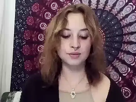 Snapshot of AdalynKiss chatting on 10/05/25, 06:17 AdalynKiss online show from 10/05/25, 06:17