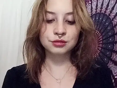 Snapshot of AdalynKiss chatting on 10/10/25, 06:07 AdalynKiss online show from 10/10/25, 06:07