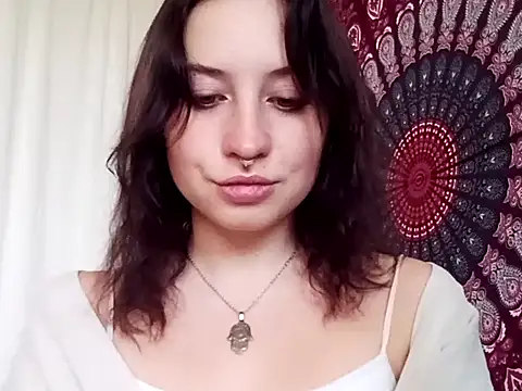 Snapshot of AdalynKiss chatting on 10/20/25, 06:36 AdalynKiss online show from 10/20/25, 06:36