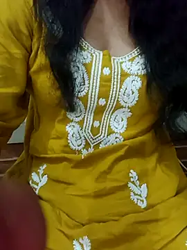 Snapshot of Meenu_rani6 chatting on 10/02/25, 07:15 Meenu rani6 online show from 10/02/25, 07:15