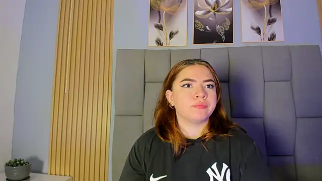 Kandyfrees  online show from 12/21/25, 12:34