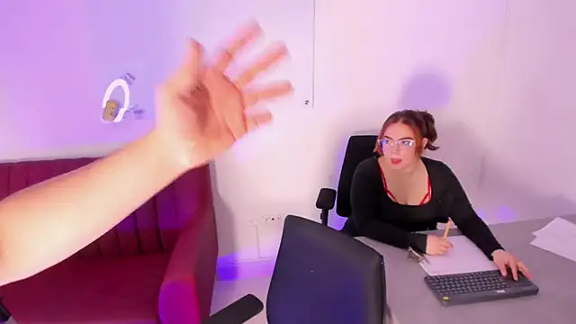 Kandyfrees  online show from 01/10/26, 11:45