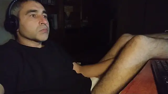 Snapshot of XyuLove chatting on 09/28/25, 10:04 XyuLove online show from 09/28/25, 10:04