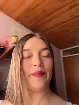 Miia Millerr online show from 11/19/25, 05:46