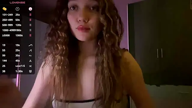 EmiIyKitty online show from 01/11/26, 04:45