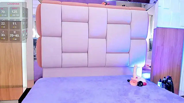 violet milleer online show from 09/28/25, 03:12