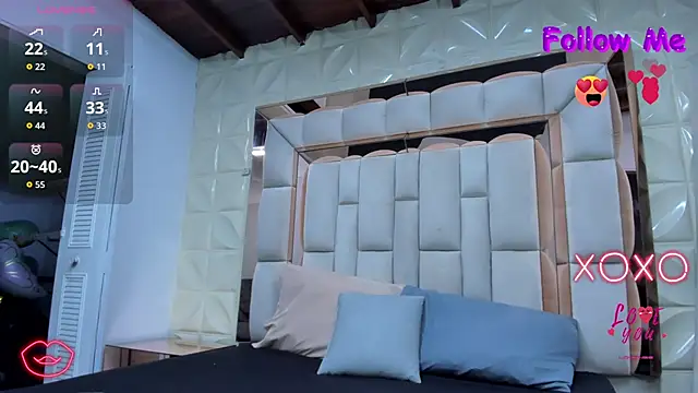 violet milleer online show from 10/07/25, 12:13