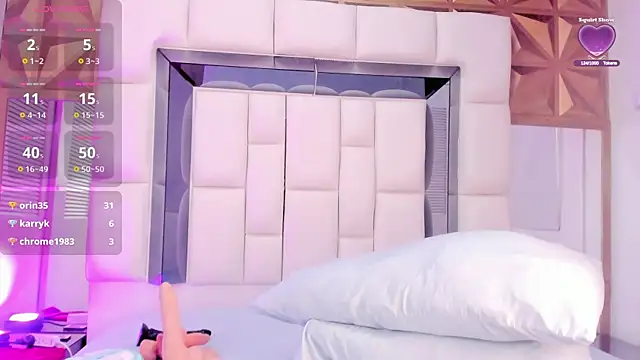 violet milleer online show from 10/20/25, 07:14