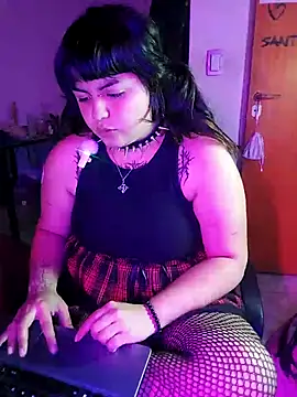 crucifxcked online show from 10/08/25, 03:59